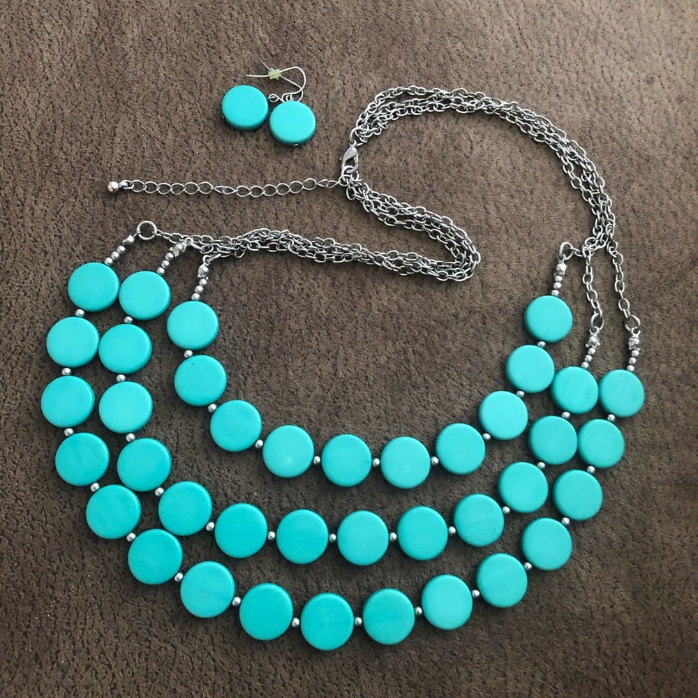 Turquoise layered necklace with matching earrings!